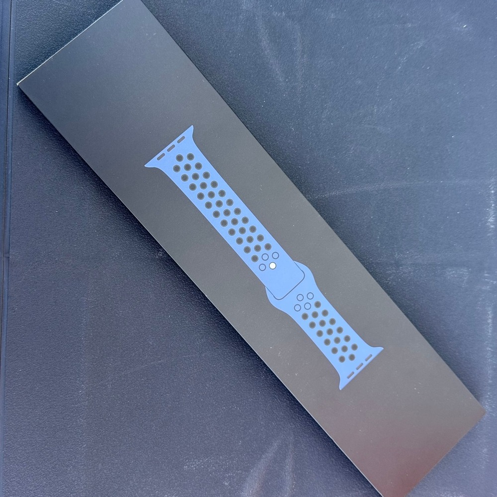 Apple Watch 40mm Royal Pulse Black Nike Sport Band MWU62AM/A New Open Box - Picture 9 of 10